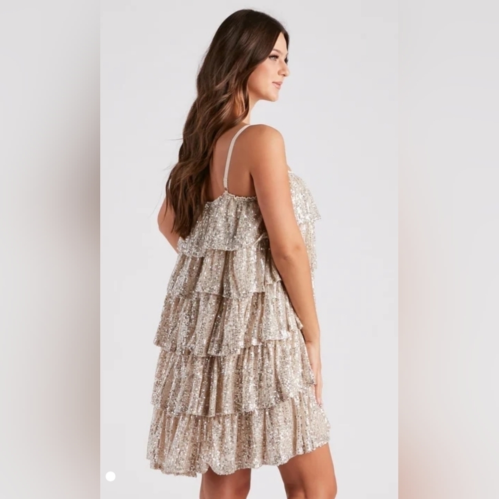 Vestique Sequin Tiered Party Dress Size Medium